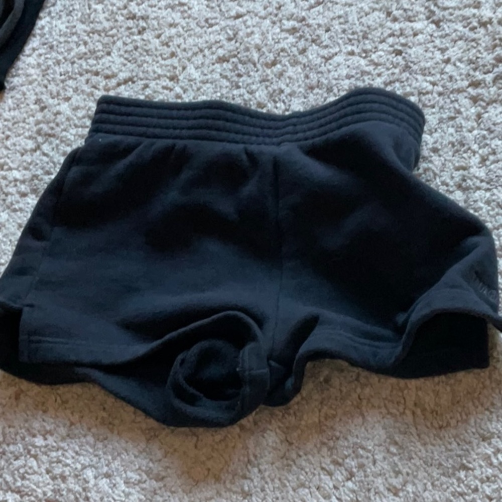 Woman’s viral TNA shorts!